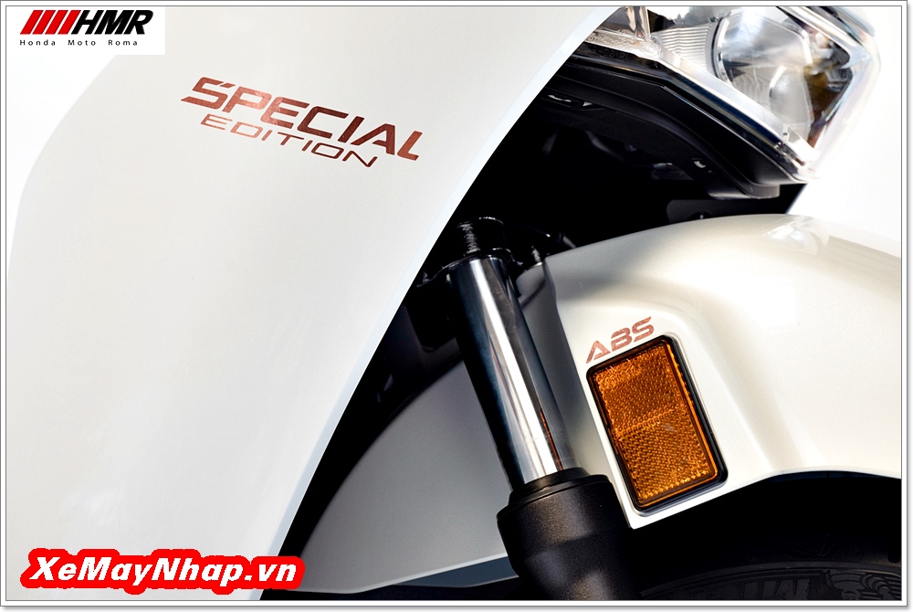 Honda SH Ý 150i Special Edition màu trắng - White (2) Honda SH Y 150i Special Edition mau trang White 2