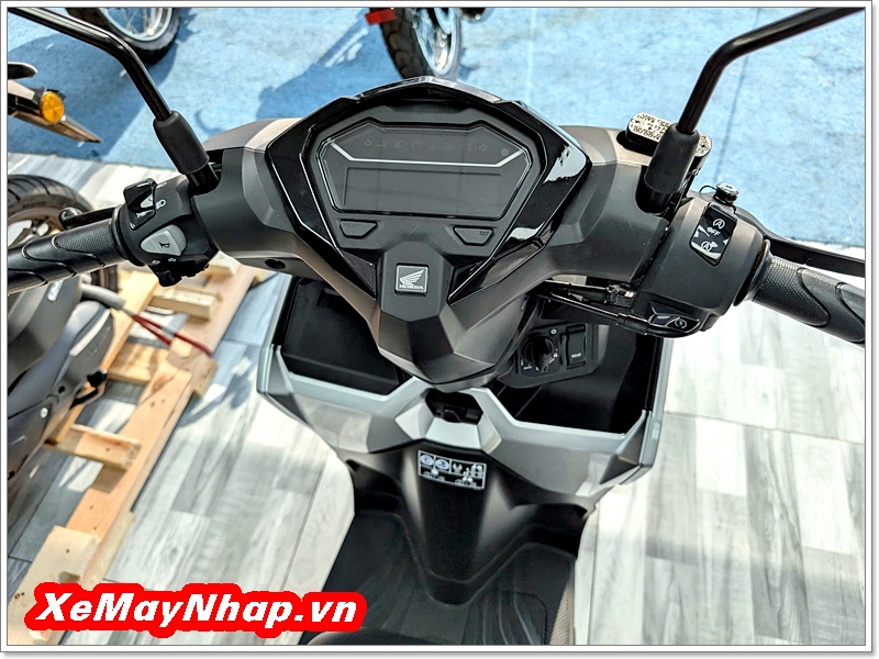 Honda Vario 125 Malaysia 2026 màu bạc đen (15) Honda Vario 125 Malaysia 2026 mau bac den 15