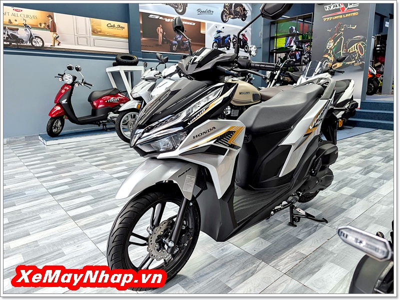 Honda Vario 125 Malaysia 2026 màu bạc đen (2) Honda Vario 125 Malaysia 2026 mau bac den 2