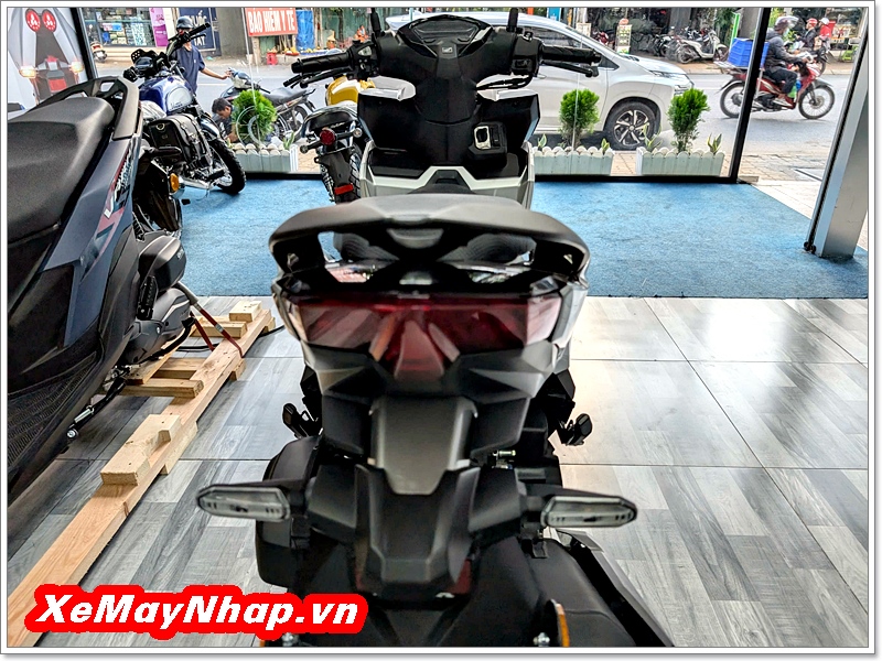 Honda Vario 125 Malaysia 2026 màu bạc đen (7) Honda Vario 125 Malaysia 2026 mau bac den 7