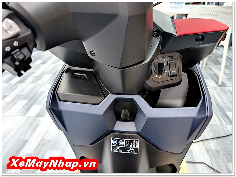 Honda Vario 125 Malaysia 2026 mau do xanh 17