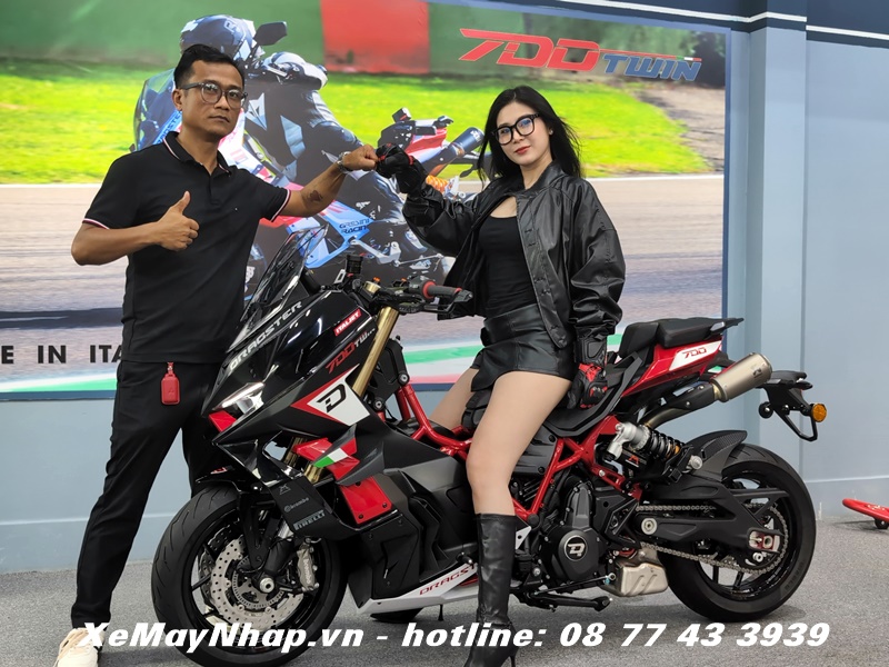 100 triệu dân Việt Nam nhưng năm 2026 chỉ có 25 chiếc Italjet Dragster 700 Twin Premium Edition được đưa về theo đơn đặt hàng 9 100 trieu dan Viet Nam nhung nam 2026 chi co 25 chiec Italjet Dragster 700 Twin Premium Edition duoc dua ve theo don dat hang 96