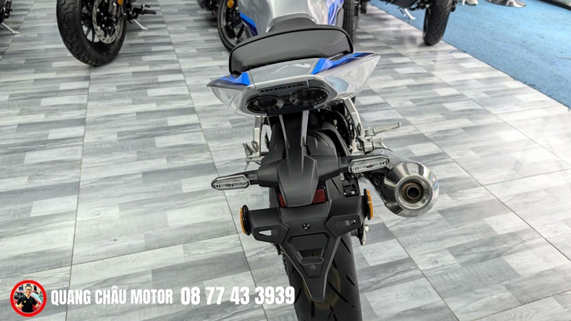 10 điểm mạnh đáng mua Honda CB500SF Super Four 2026 5 Honda CB500SF Super Four 2026 ban tai XE MAY NHAP QUANG CHAU MOTOR 25