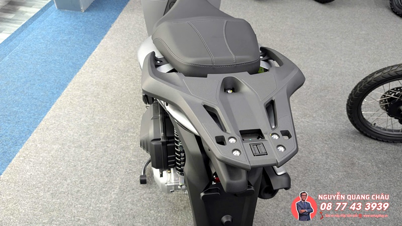 Honda SH Y 150i mau bac thep titan duoc ban giao den chi khach de thuong %E2%80%93 Khi su tinh te tim dung chu nhan 4