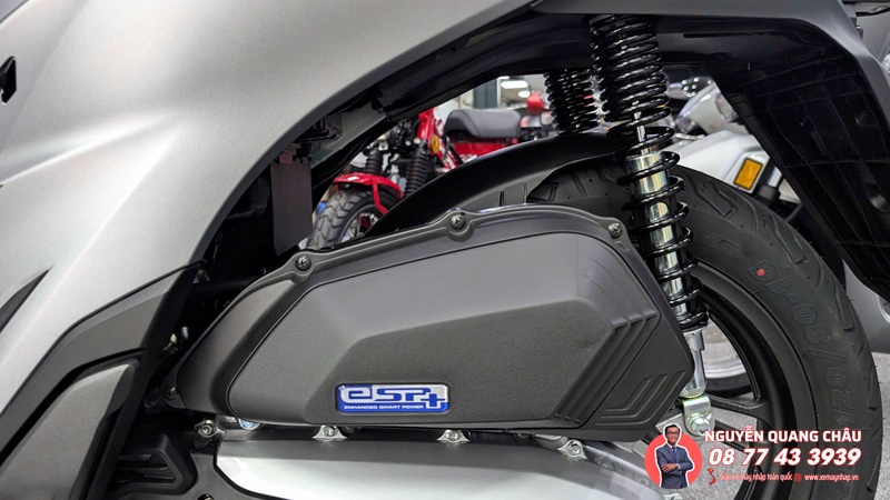 Honda SH Y 150i mau bac thep titan duoc ban giao den chi khach de thuong %E2%80%93 Khi su tinh te tim dung chu nhan 8