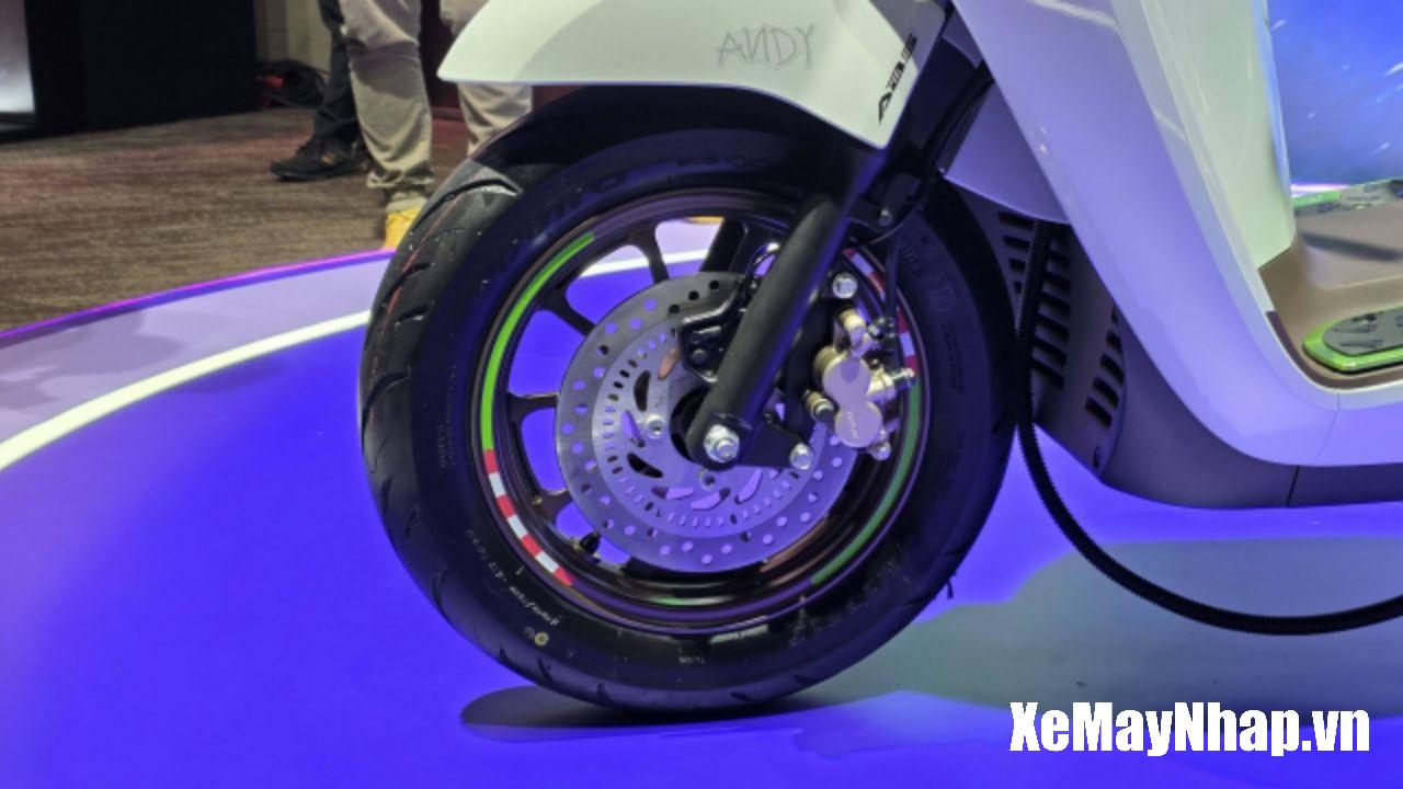 Honda Giorno+ Buzz Lightyear giới hạn 2.000 xe – Xe sưu tầm hay phương tiện đi lại? 7 Honda Giorno+ Buzz Lightyear nhập khẩu – Mẫu xe tay ga giới hạn 2.000 chiếc
