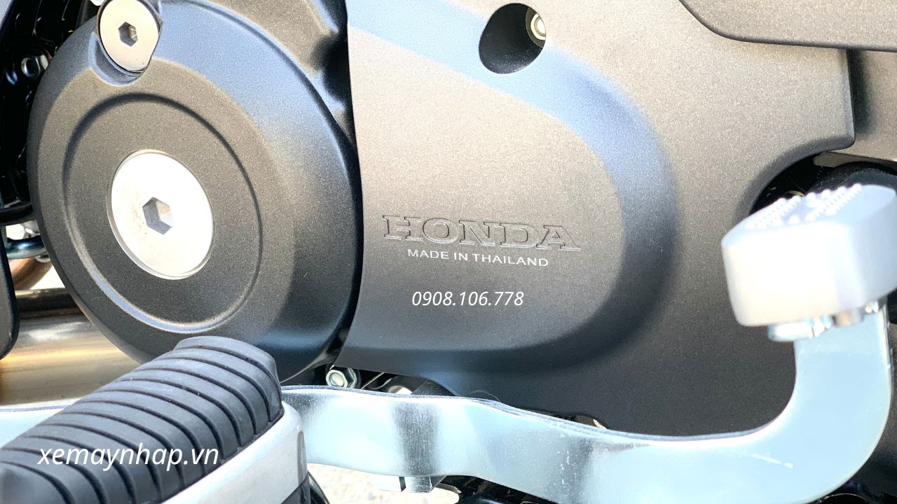 Honda Super Cub C125 ABS 2026 màu đen yên đỏ