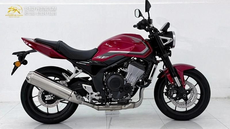 Honda CB500SF Super Four